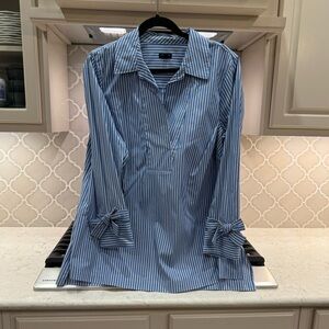 Like new Talbots 1X French Blue striped tunic pretty details